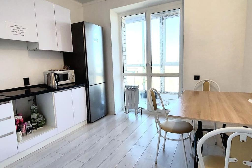Аэропорт 10 Минут Apartment Astana Ngoại thất bức ảnh